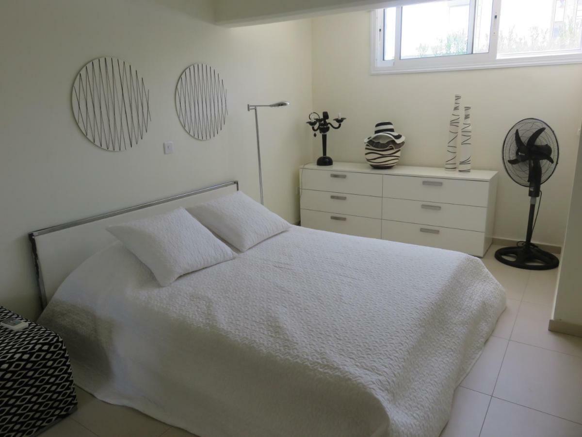 Villa Victoria Paphos Eksteriør billede